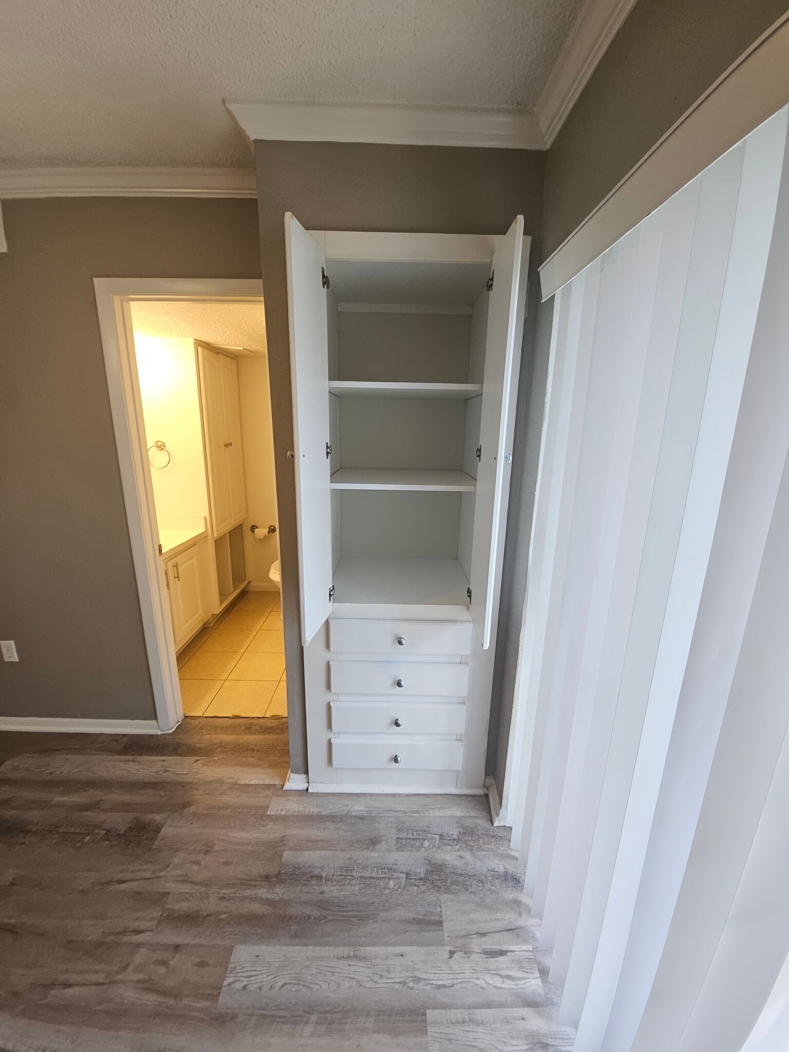 Building Photo - 131 Water Front Way