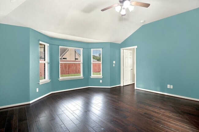 Building Photo - 9226 Fernwillow Dr