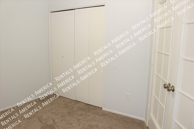 Building Photo - 3131 W Cochise Dr