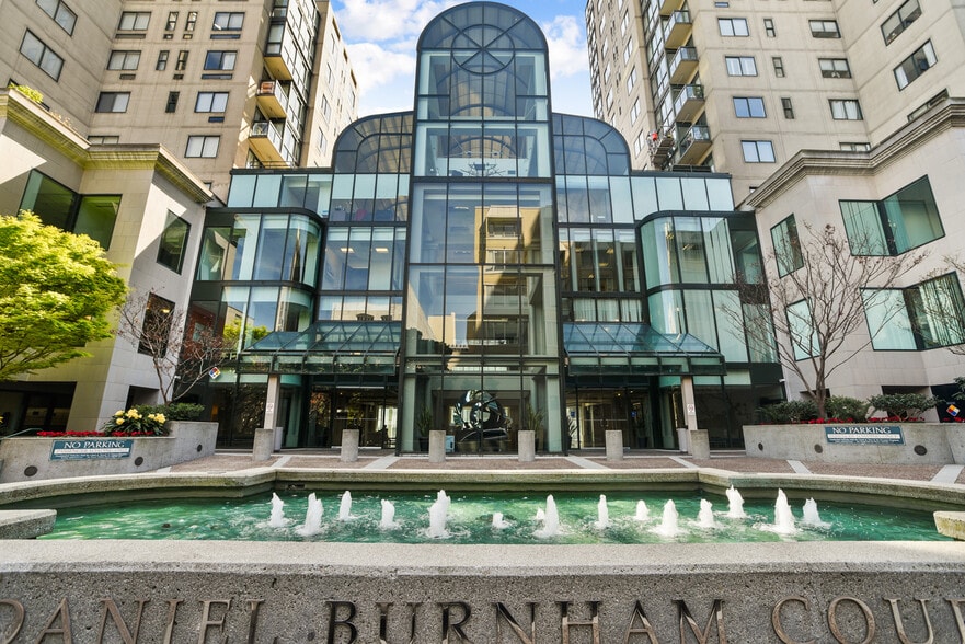 Building Photo - 1 Daniel Burnham Court