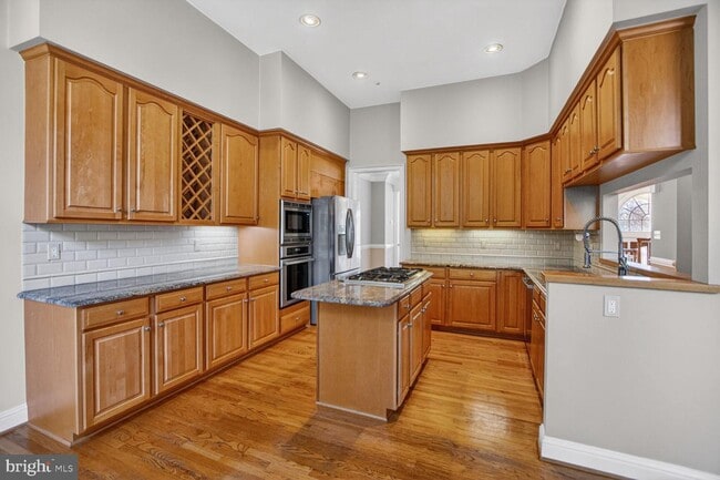 Building Photo - 7907 Turncrest Dr