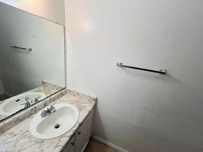 Building Photo - 3912 Crayrich Cir