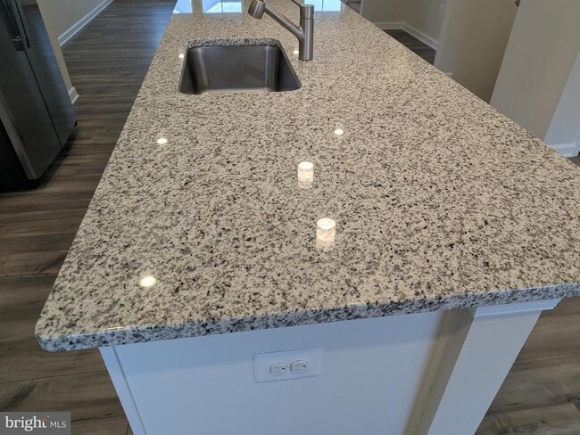 Building Photo - 11 Short Br Dr