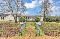 Building Photo - Two Bedroom Ranch in Columbia - 1/2 Off First Months Rent!