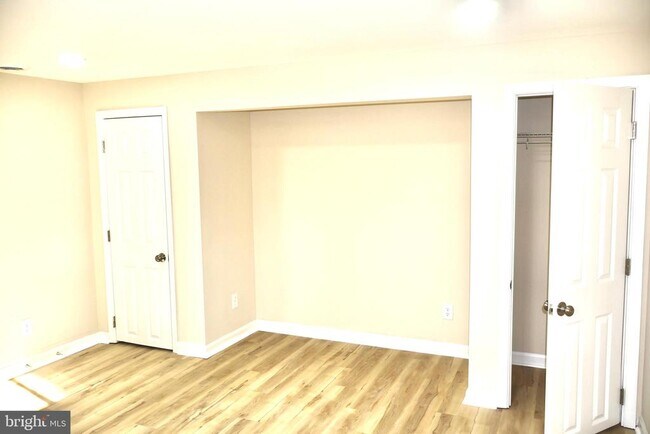 Building Photo - 147 Deacon Rd