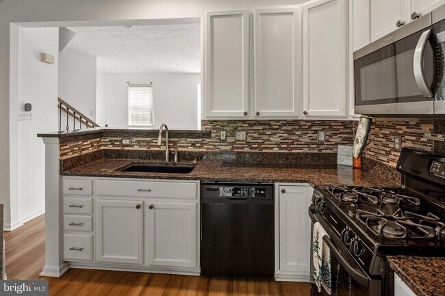 Building Photo - 9805 Redwing Dr
