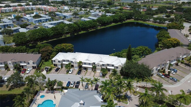 Building Photo - 1109 Lucaya Dr