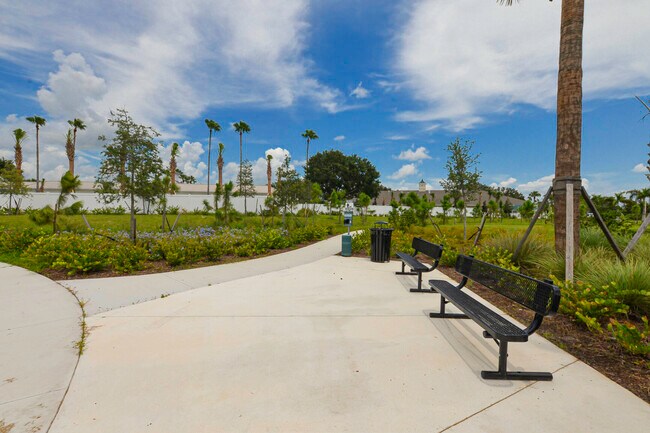 Building Photo - 9062 Dahlia Cir