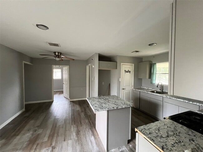 Building Photo - 10859 Fairland Dr