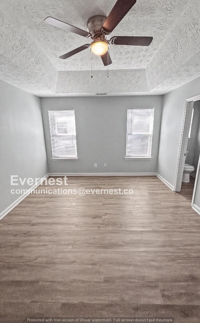 Building Photo - 3 Bed/2 Bath Home with Attached Garage / Pet-Friendly / Available Now!