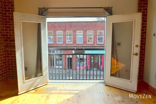 Building Photo - 3205 N Davidson St