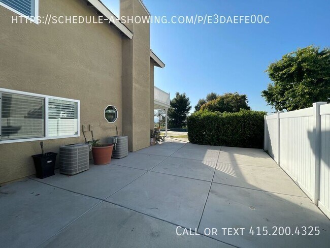 Building Photo - 40659 Kona Ct