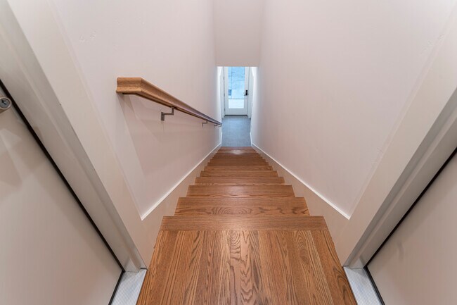 Building Photo - 1807 Powerhouse Alley