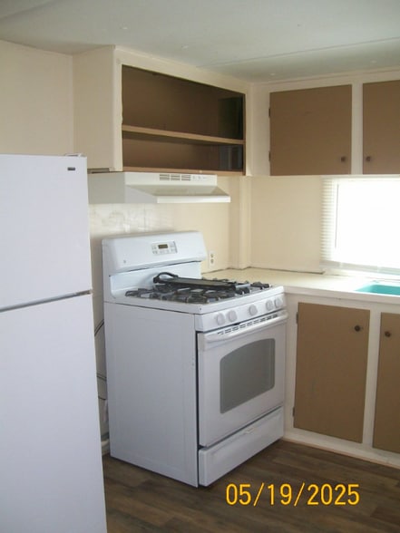 Building Photo - 430 N C St