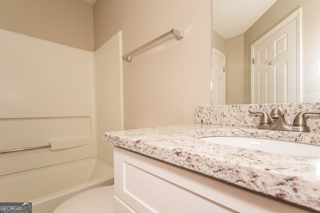 Building Photo - 4290 Ward Bluff Ct