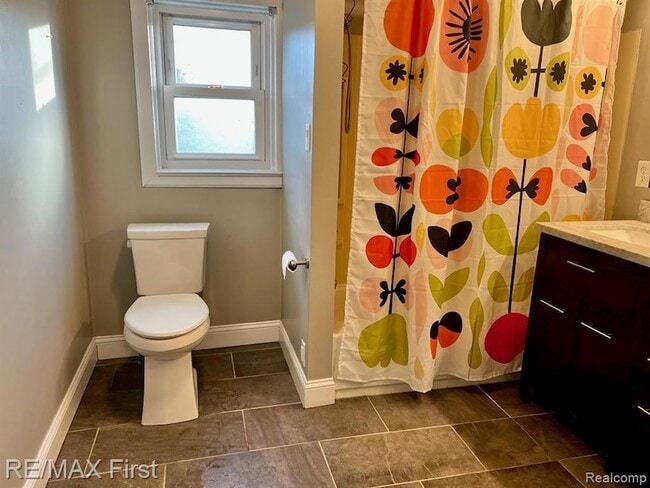 Building Photo - 118 Potter Ave