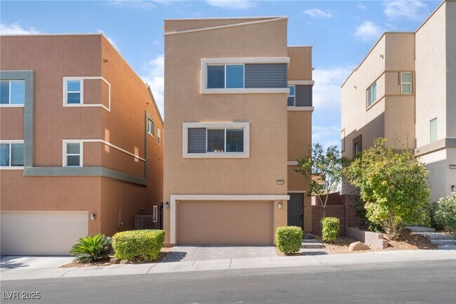 Primary Photo - 10529 Headwind Ave