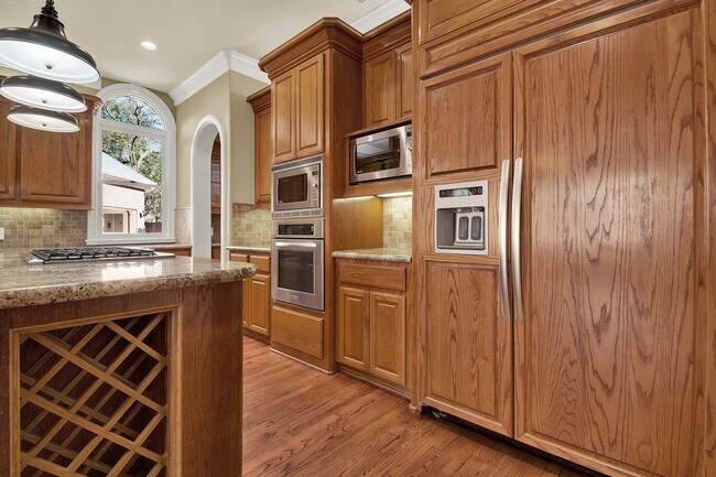 Building Photo - 13714 Gainesway Dr