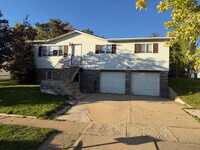 Building Photo - 930 E 1150 N