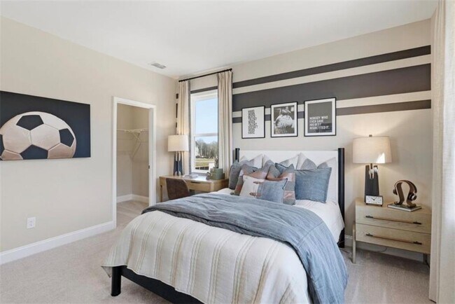 Building Photo - 2145 The Ln NE