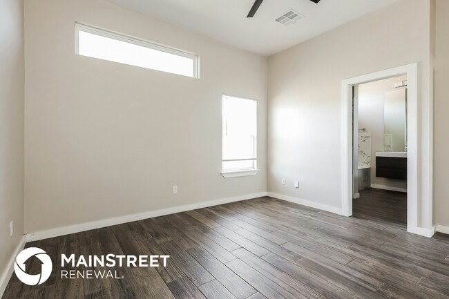 Building Photo - 11348 Paradise Out Ln