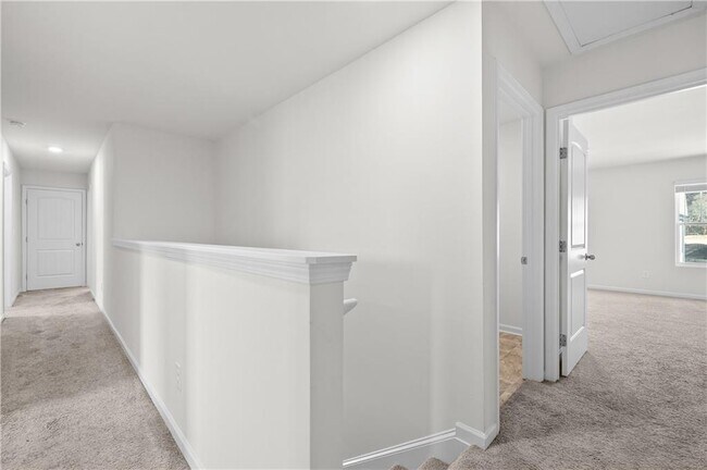 Building Photo - 63 Walnut Grv Wy