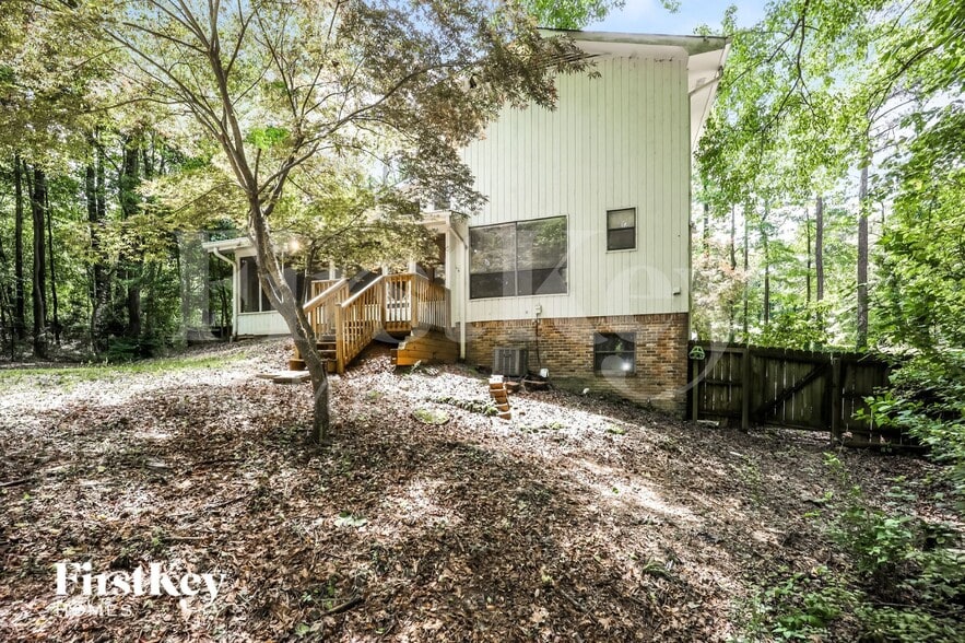 Building Photo - 815 San Remo Ct