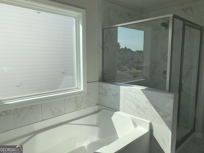 Building Photo - 5203 Addison St