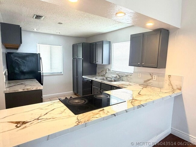 Building Photo - 3808 Inlet Cir