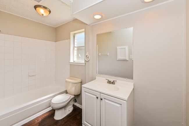 Building Photo - 8403 Rustwood Ct