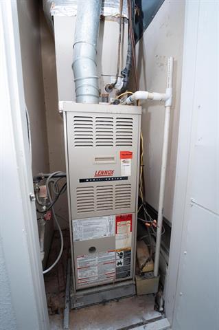 Building Photo - 404 Westwood Dr