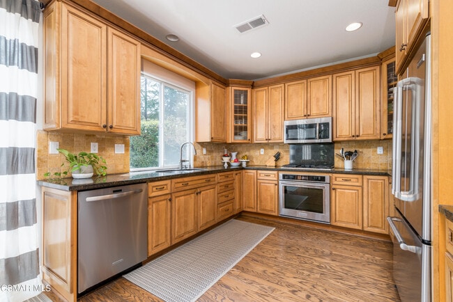 Building Photo - 674 Camino Del Sol