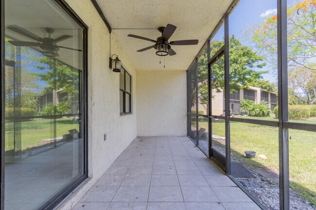 Building Photo - 1272 S Military Trail