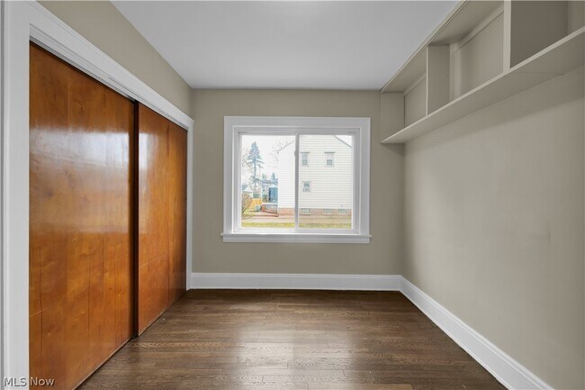 Building Photo - 11103 Lincoln Ave