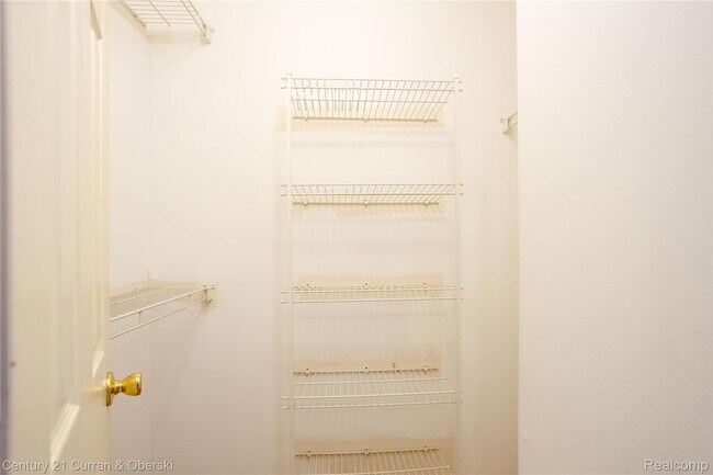 Building Photo - 42104 Echo Forest Dr