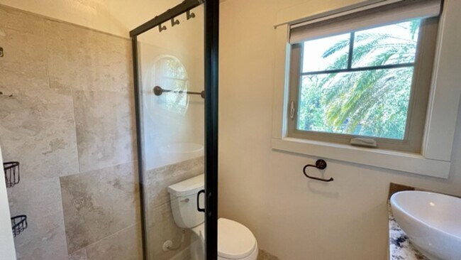 Building Photo - Extensively Renovated 3 Bedroom, 2 Bathroom Charmer in the Historic Railroad District