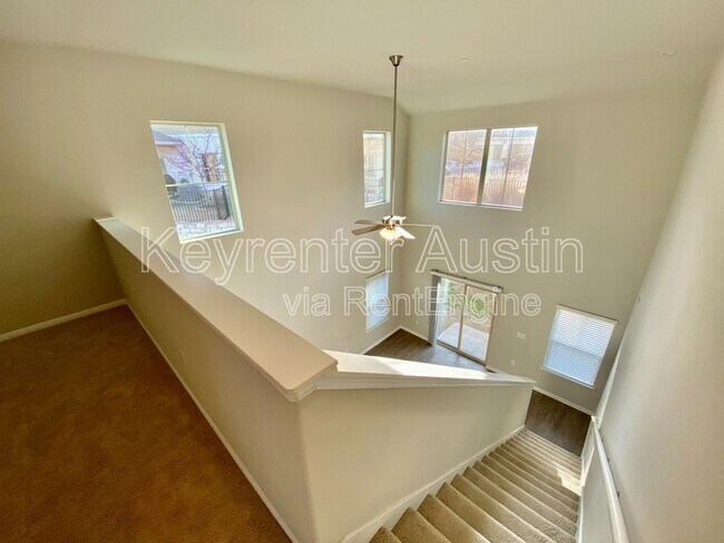 Building Photo - 516 E Slaughter Ln