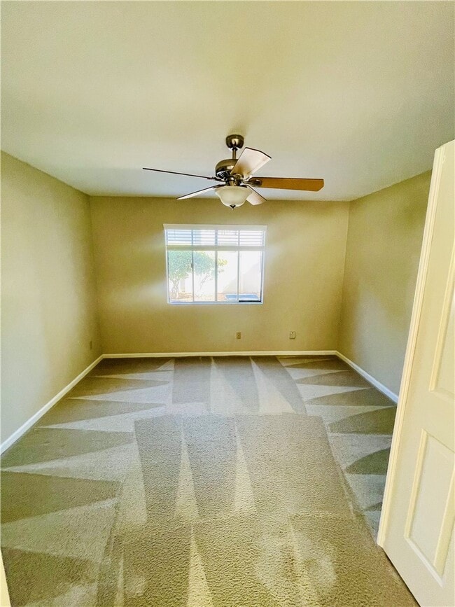 Building Photo - 25472 Day Lily Dr