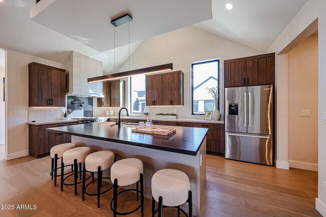 Building Photo - 6314 N 10th Dr