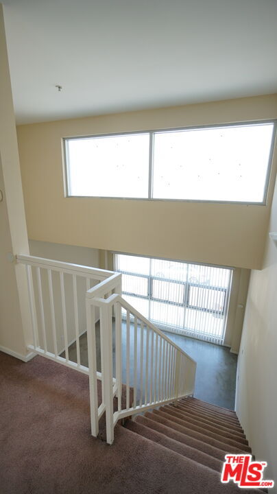 Building Photo - 922 W 23rd St