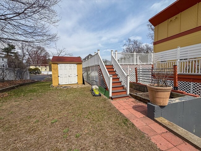 Building Photo - 5 Avondale Ave