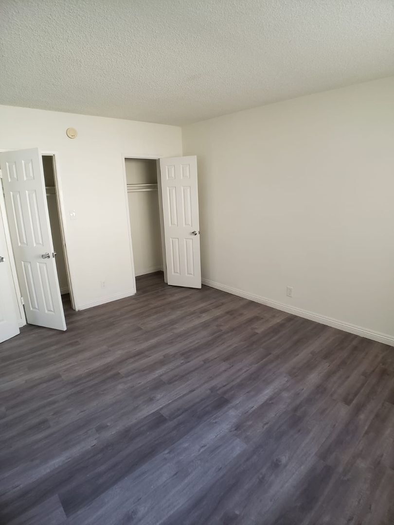 Building Photo - 5433 Sepulveda Blvd