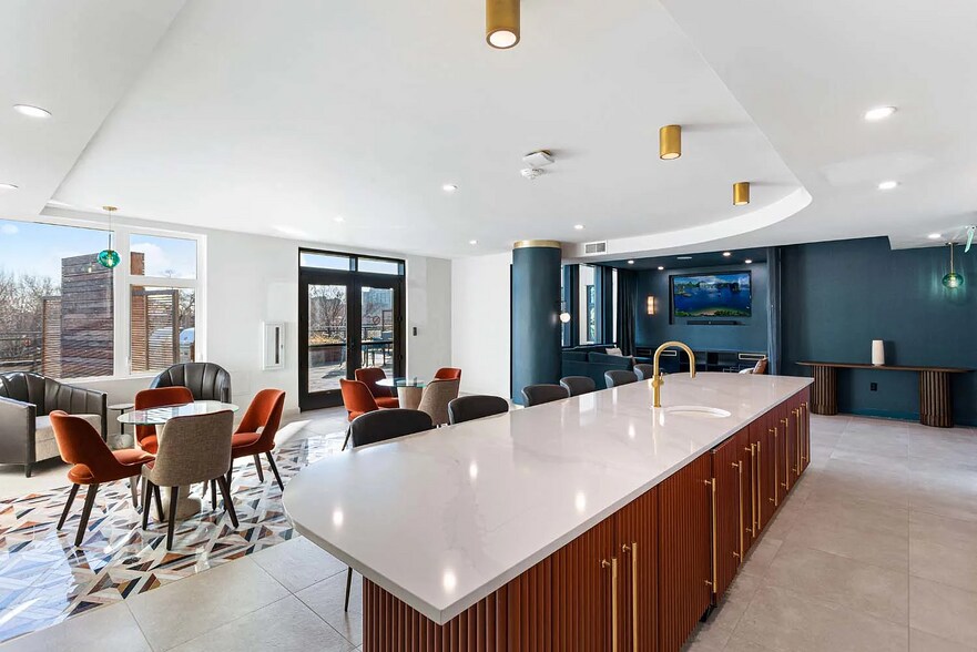 Building Photo - 1215 N Fayette St