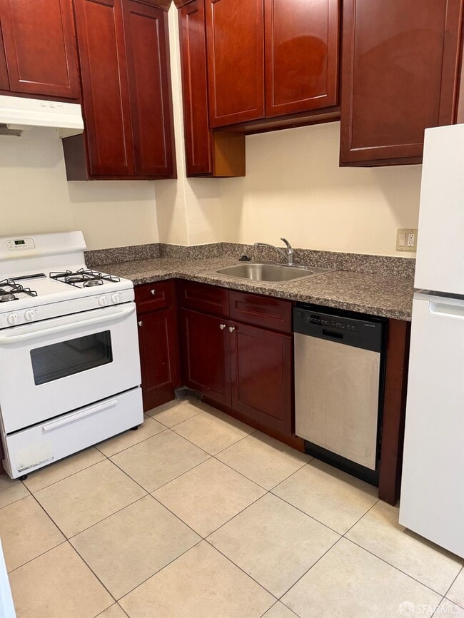 Building Photo - 2345 Post St