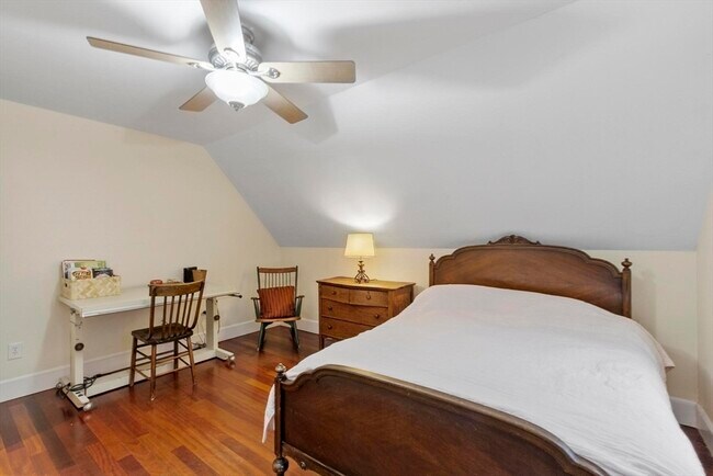 Building Photo - 54 Broadway Ave