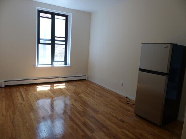 Building Photo - 1 bedroom in NEW YORK NY 10024