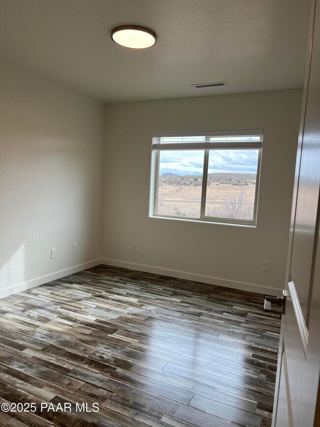 Building Photo - 10585 Manzanita Trail