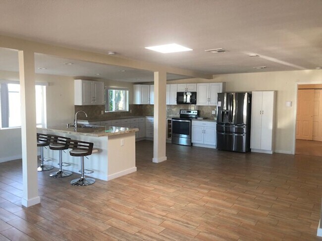 Building Photo - Sun Lakes long term Rental
