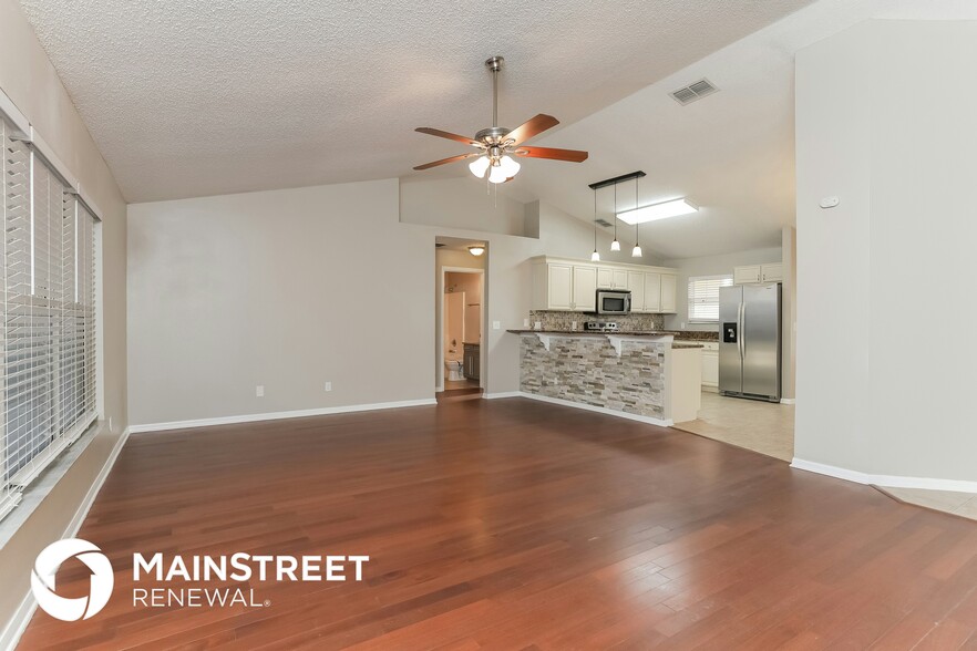 Building Photo - 1805 Hudson Ct