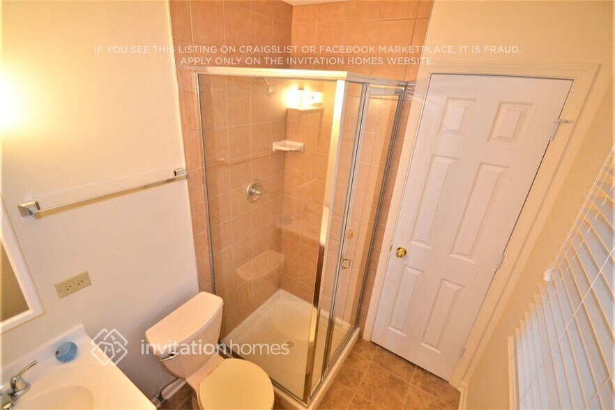 Building Photo - 828 Winmoor Dr